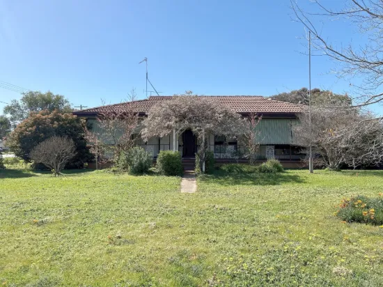 52 Galore Street, Lockhart, NSW 2656