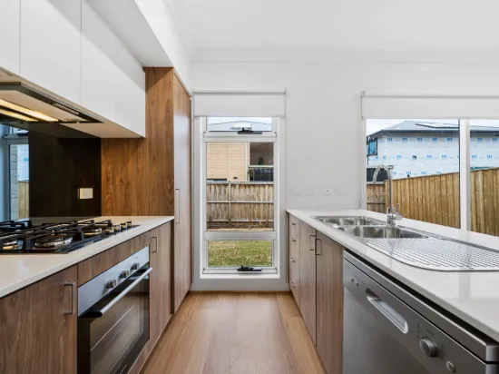 52 Generation Crst, Mambourin, Vic 3024