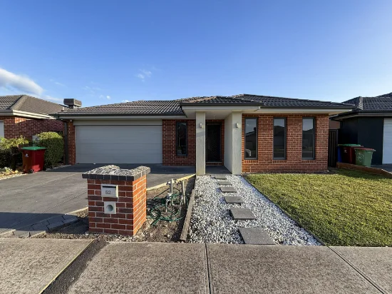 52 Glenrose Boulevard, Clyde North, Vic 3978 - For Rent