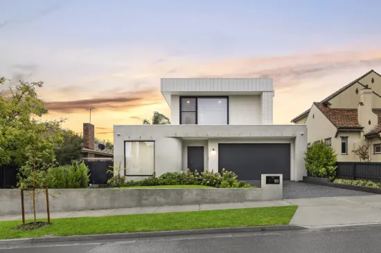 52 Hayes Road, Strathmore, Vic 3041
