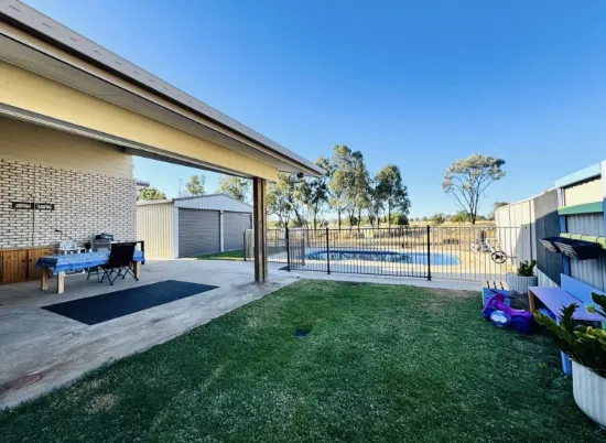 52 LAMBERT Drive, Moranbah, Qld 4744