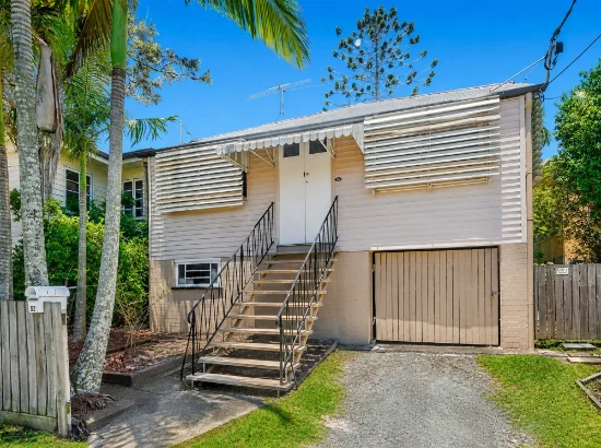 52 Peach Street, Greenslopes, Qld 4120