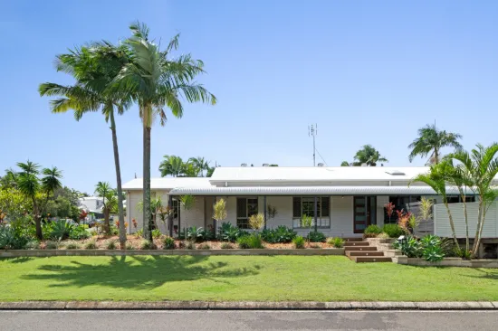 52 Poinsettia Avenue, Mooloolaba, Qld 4557