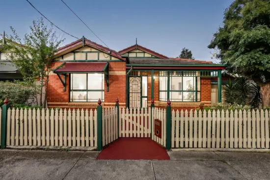 52 Snell Grove, Oak Park, Vic 3046