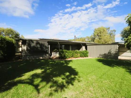52 Taylor Street, Roma, Qld 4455