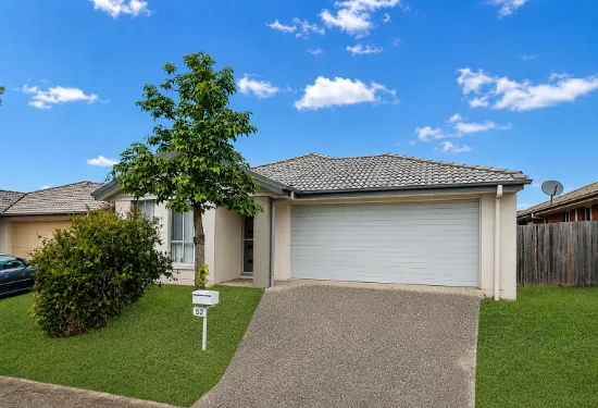 52 Valentine Circuit, Augustine Heights, Qld 4300
