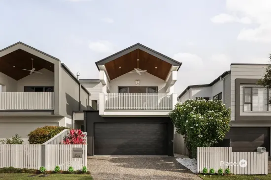 52A Dickenson Street, Carina, Qld 4152
