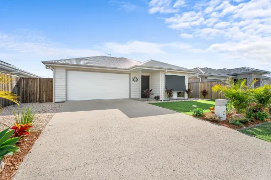 53 Dougan Street, Point Vernon, Qld 4655