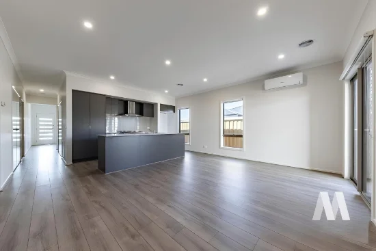 53 Feronia Avenue, Tarneit, Vic 3029 - For Rent