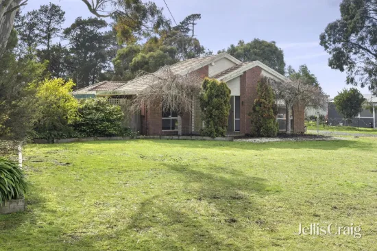 53 White Avenue, Romsey, Vic 3434