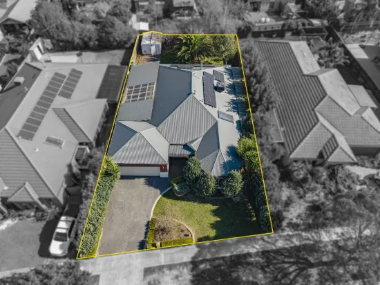 54 Arthur Phillip Drive, Pakenham, Vic 3810