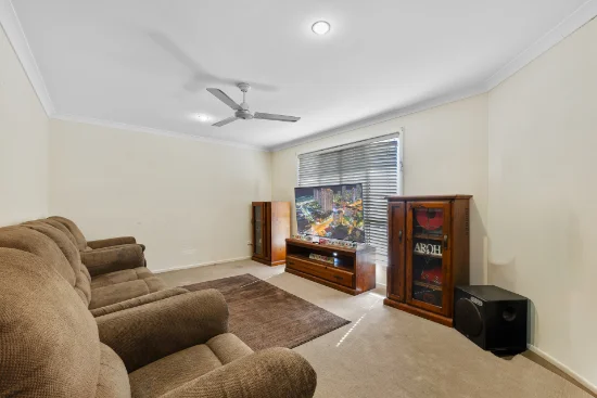 54 Bendee Crescent, Blackwater, Qld 4717