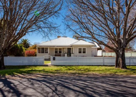 54 Gipps St, Wellington, NSW 2820