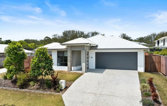 54 Hamilton Road, Woodford, Qld 4514