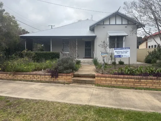54 Orange Street, Parkes, NSW 2870