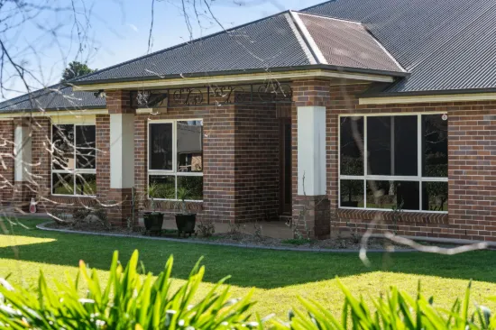 54 Palmer Drive, Highfields, Qld 4352