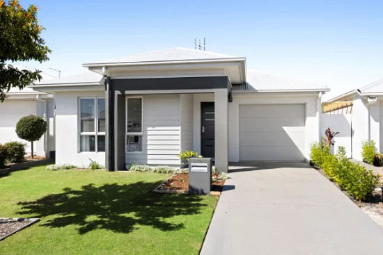 54 Paul Crescent, Nirimba, Qld 4551