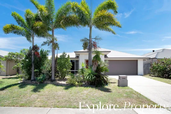 54 Whitehaven Drive, Blacks Beach, Qld 4740