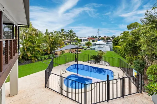 55 Abalone Avenue, Paradise Point, Qld 4216