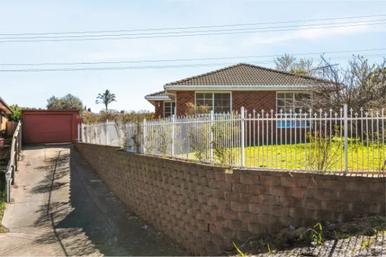 55 Bicentennial Crescent, Meadow Heights, Vic 3048