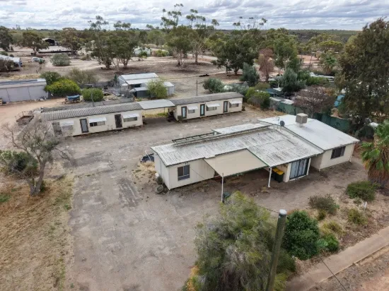 55 Jennaberring Road, Quairading, WA 6383