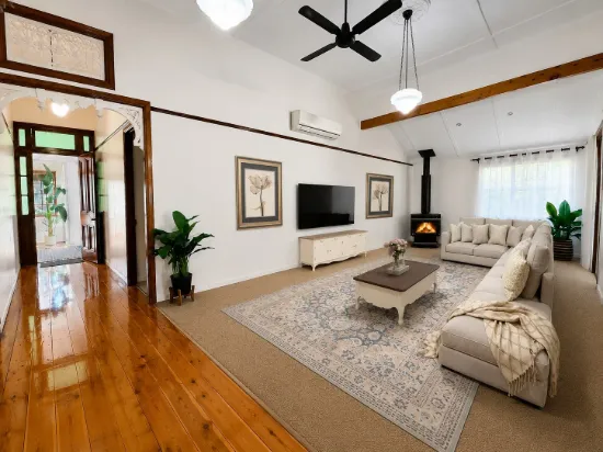 56 Bell Street, Chinchilla, Qld 4413
