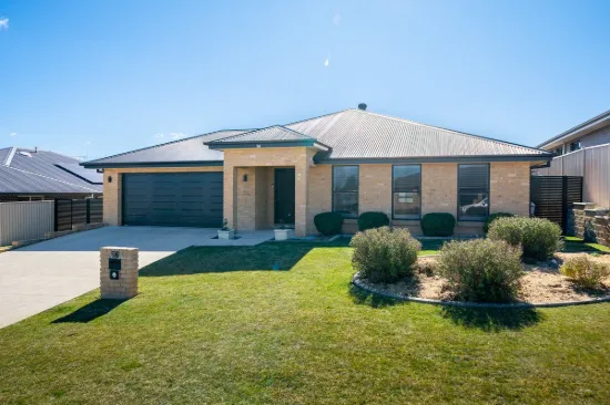 56 Graham Drive, Kelso, NSW 2795