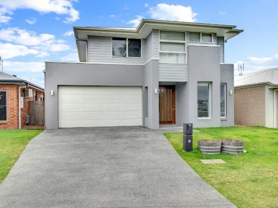 56 Grant Ave, Hope Island, Qld 4212