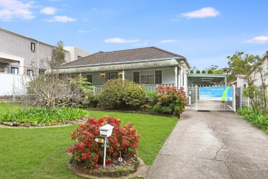 56 Lorraine Street, Peakhurst, NSW 2210
