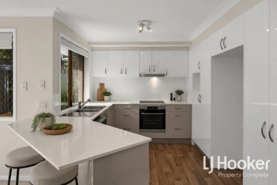 57 Boblynne Street, Chapel Hill, Qld 4069