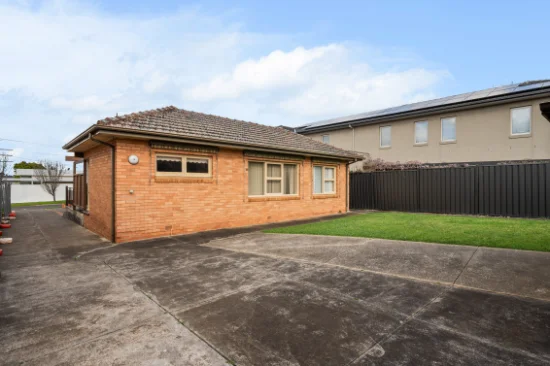57 Glenview Road, Strathmore, Vic 3041-Image