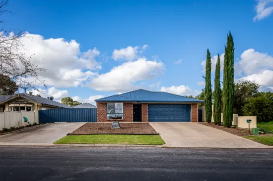57 Grieve Avenue, Naracoorte, SA 5271