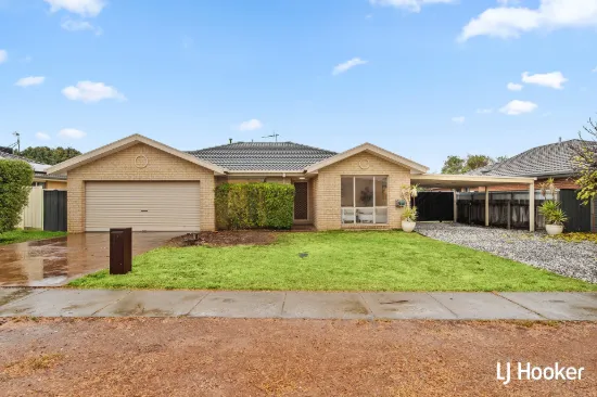 57 Lance Hill Avenue, Dunlop, ACT 2615