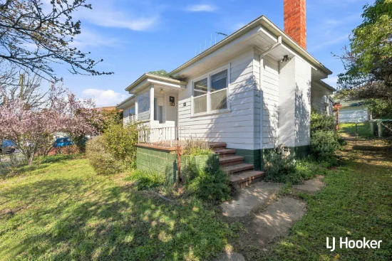 57 The Crescent, Queanbeyan, NSW 2620