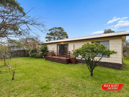 574 Settlement Road, Cowes, Vic 3922