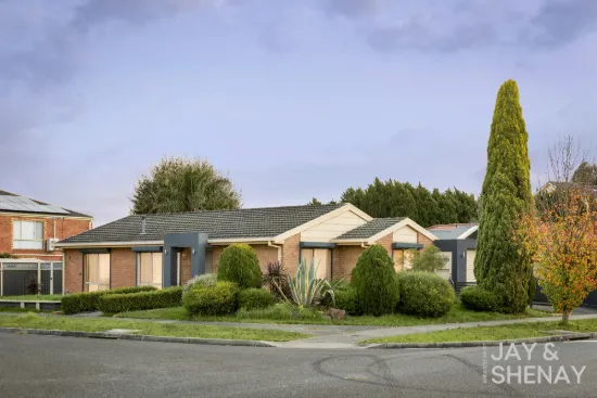 58 David Collins Drive, Endeavour Hills, Vic 3802