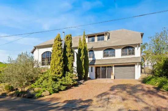 58 Horseshoe Bend Rd, Keilor, Vic 3036