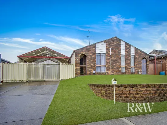 59 Banks Drive, St Clair, NSW 2759