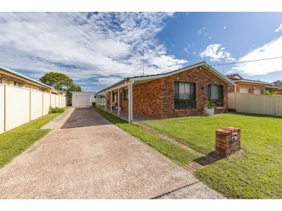 59 King George Parade, Forster, NSW 2428