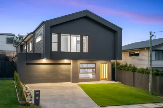 5A Chirn Crescent, Labrador, Qld 4215