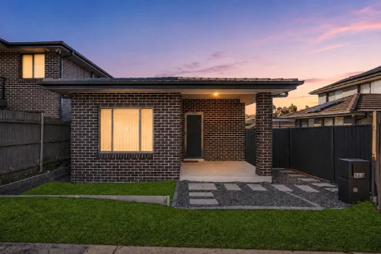 5a Robey Avenue, Middleton Grange, NSW 2171