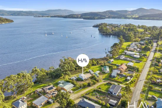 6 - 8 Challis Crescent, Deep Bay, Tas 7112