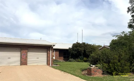 6 Alexander Avenue, Berrigan, NSW 2712