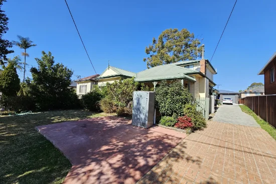 6  Alexander Street, Smithfield, NSW 2164