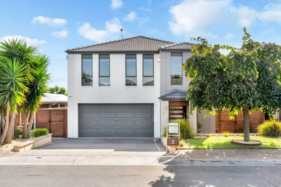 6 Arkle Place, Woodcroft, SA 5162