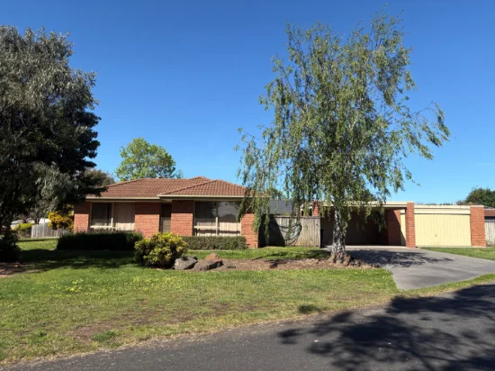 6 Ashley Ct, Sale, Vic 3850 - For Rent