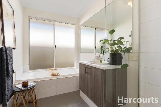 6 Badgerup Avenue, Lakelands, WA 6180-Image