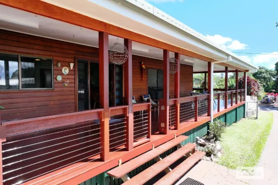 6 Barrine Road, Yungaburra, Qld 4884