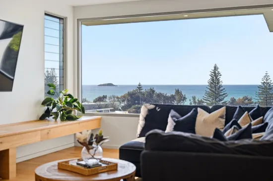6 Beachview Drive, Sapphire Beach, NSW 2450