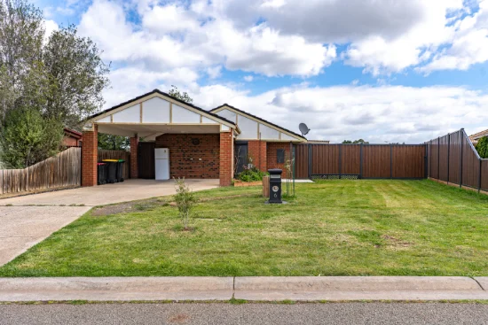 6 Belinda Close, Kurunjang, Vic 3337